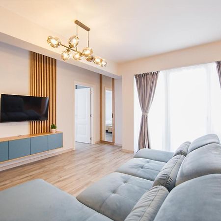 Charming Family Haven Apartman Nagyvárad Kültér fotó