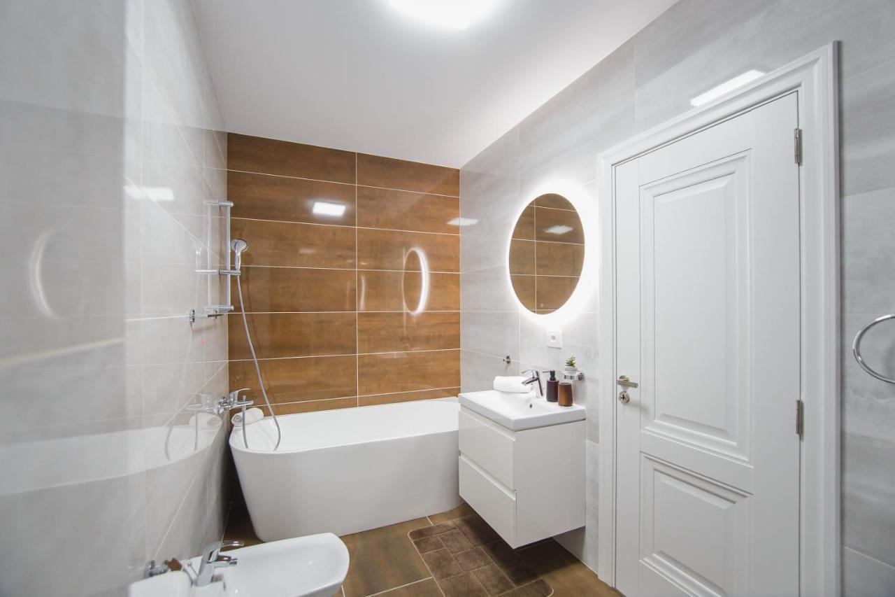 Charming Family Haven Apartman Nagyvárad Kültér fotó